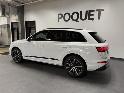 2024 Audi Q7 55 Premium Plus