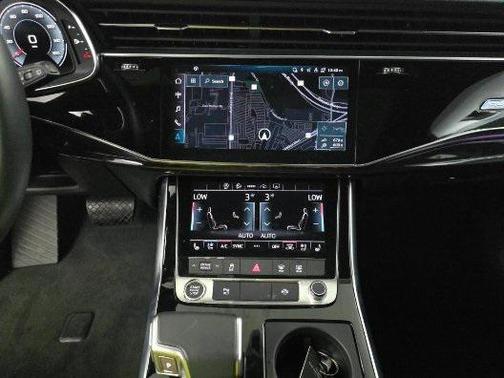 2024 Audi Q7 55 Premium Plus