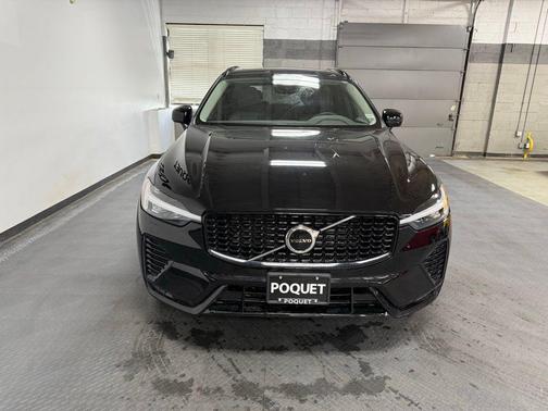 Onyx Black Metallic 2024 Volvo XC60 B5 Core