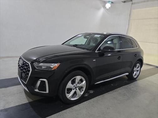 2022 Audi Q5 45 S line Premium Plus
