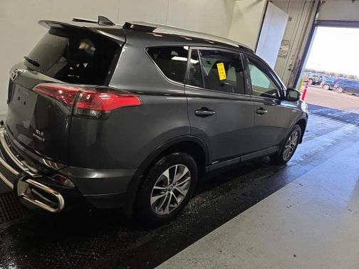 2016 Toyota RAV4 Hybrid XLE