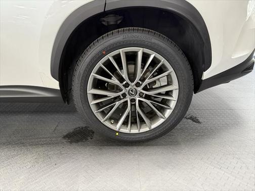 2022 Lexus NX 350h Premium