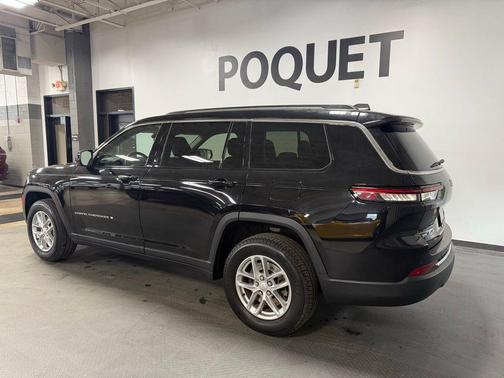 Diamond Black Crystal Pearlcoat 2021 Jeep Grand Cherokee L Laredo