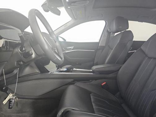 2022 Audi e-tron Sportback S line Prestige