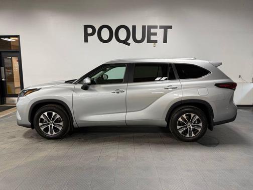 2024 Toyota Highlander XLE