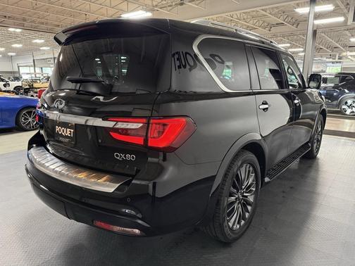 2023 INFINITI QX80 Sensory