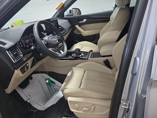 Florett Silver Metallic 2024 Audi Q5 45 S line Prestige
