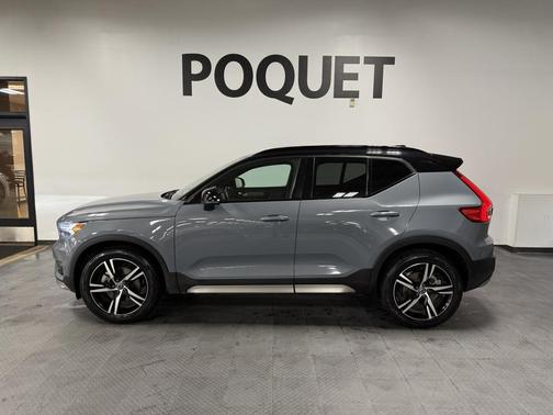 2021 Volvo XC40 T5 R-Design