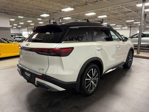 Majestic White/Black Obsidian 2023 INFINITI QX60 AUTOGRAPH