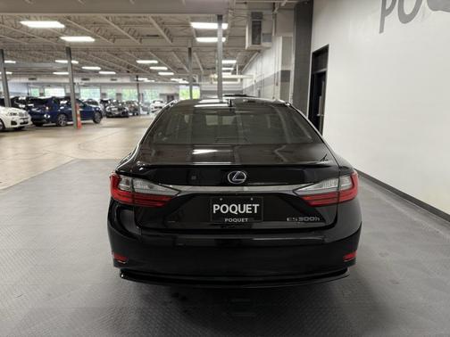 2017 Lexus ES 300h Base