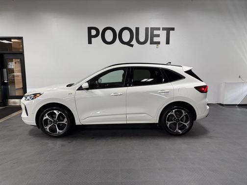 2024 Ford Escape ST-Line Elite