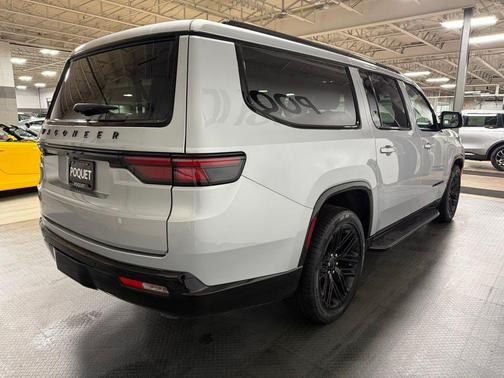 Silver Zynith 2024 Jeep Wagoneer L Series II