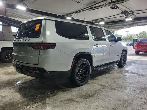 Silver Zynith 2024 Jeep Wagoneer L Series II