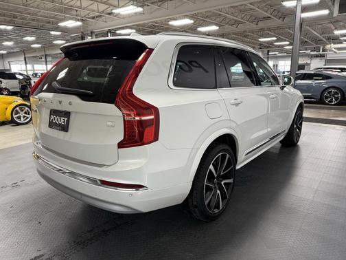 2022 Volvo XC90 Recharge Plug-In Hybrid T8 Inscription Expression 7 Passenger