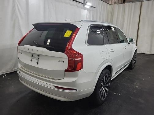 2025 Volvo XC90 B5 Core