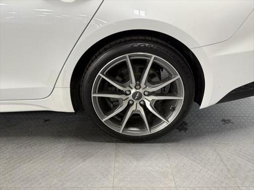 2022 Genesis G70 2.0T AWD