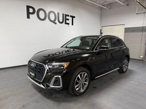 Mythos Black Metallic 2023 Audi Q5 45 S line Premium Plus