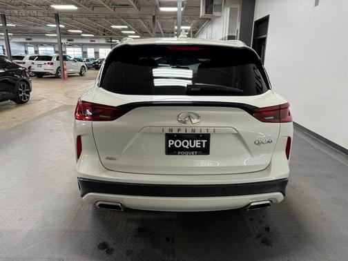 2022 INFINITI QX50 LUXE