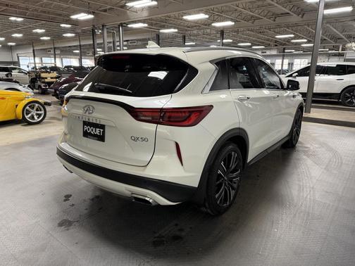 2022 INFINITI QX50 LUXE