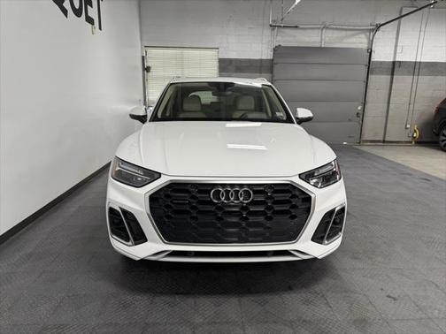 2022 Audi Q5 45 S line Premium Plus