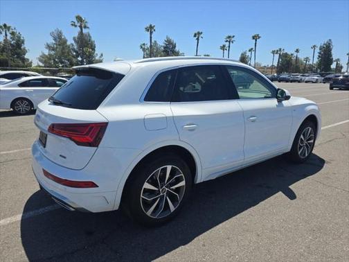 2022 Audi Q5 45 S line Premium Plus