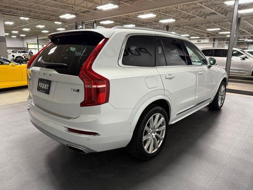 Crystal White Pearl 2017 Volvo XC90 T6 Inscription