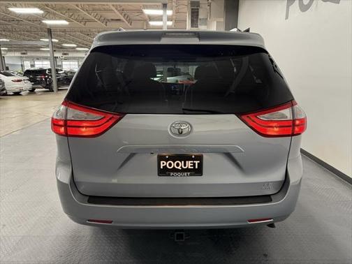 2015 Toyota Sienna LE