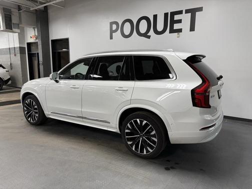2025 Volvo XC90 B6 Plus 7-Seater