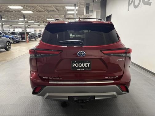 2022 Toyota Highlander Hybrid Platinum
