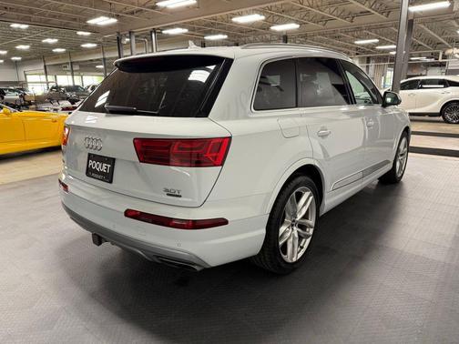 Glacier White Metallic 2018 Audi Q7 3.0T Prestige