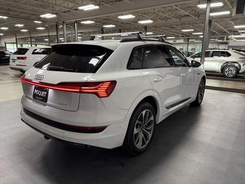 2021 Audi e-tron Premium Plus