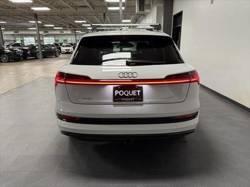 2021 Audi e-tron Premium Plus