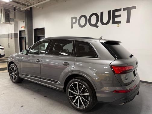 Samurai Gray Metallic 2025 Audi Q7 45 Premium Plus