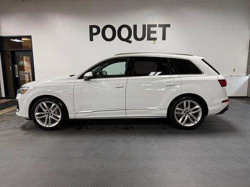 Glacier White Metallic 2025 Audi Q7 55 Premium Plus