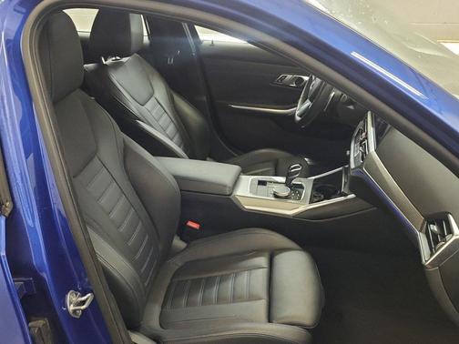 2019 BMW 330 i xDrive