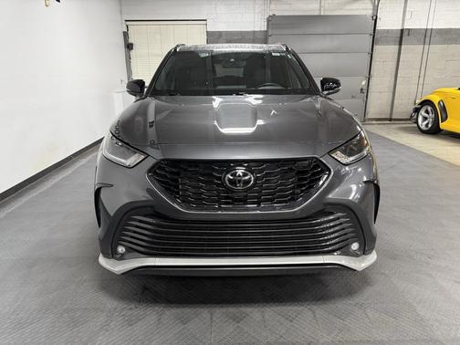 2025 Toyota Highlander XSE