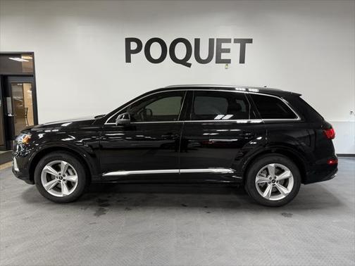 2022 Audi Q7 45 Premium Plus