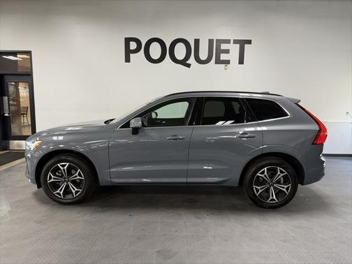 2022 Volvo XC60 B5 Momentum