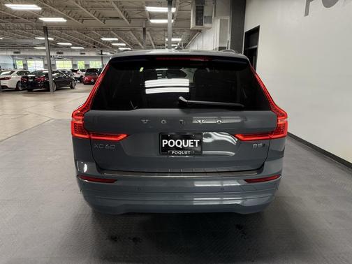 2022 Volvo XC60 B5 Momentum
