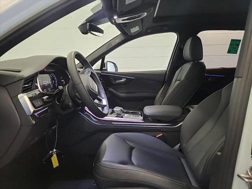 2025 Audi Q7 55 Premium Plus
