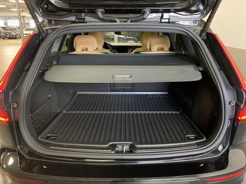 2020 Volvo V60 Cross Country T5