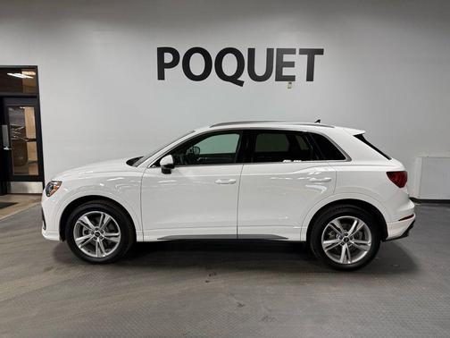 2022 Audi Q3 45 S line Premium