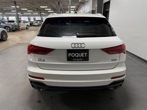 2022 Audi Q3 45 S line Premium