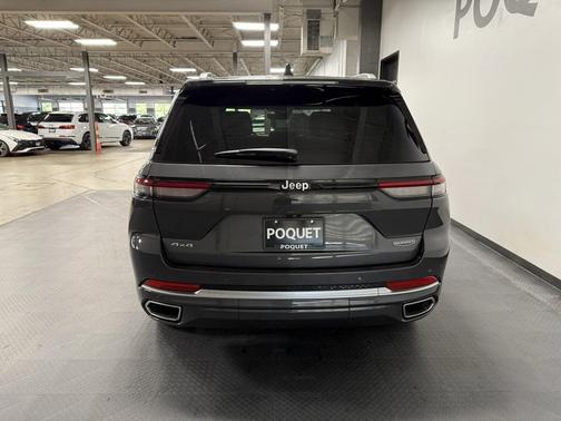 2022 Jeep Grand Cherokee Summit