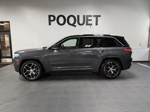 2022 Jeep Grand Cherokee Summit