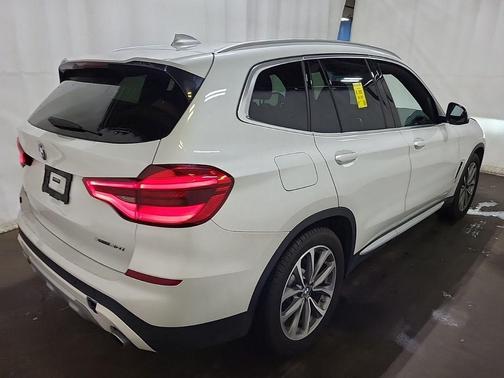 Mineral White Metallic 2019 BMW X3 xDrive30i