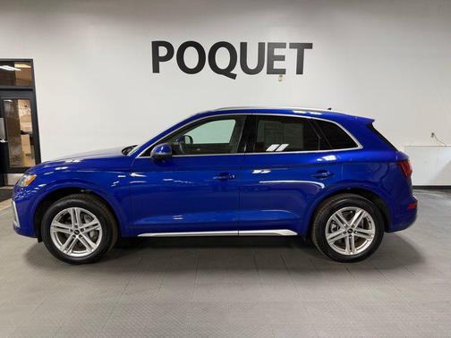 Ultra Blue Metallic 2024 Audi Q5 e 55 S line Premium Plus