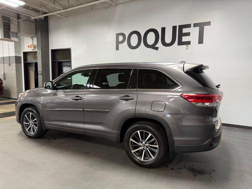 Predawn Gray Mica 2018 Toyota Highlander XLE