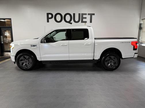 2024 Ford F-150 Lightning Flash