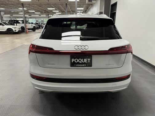 2023 Audi e-tron Premium Plus
